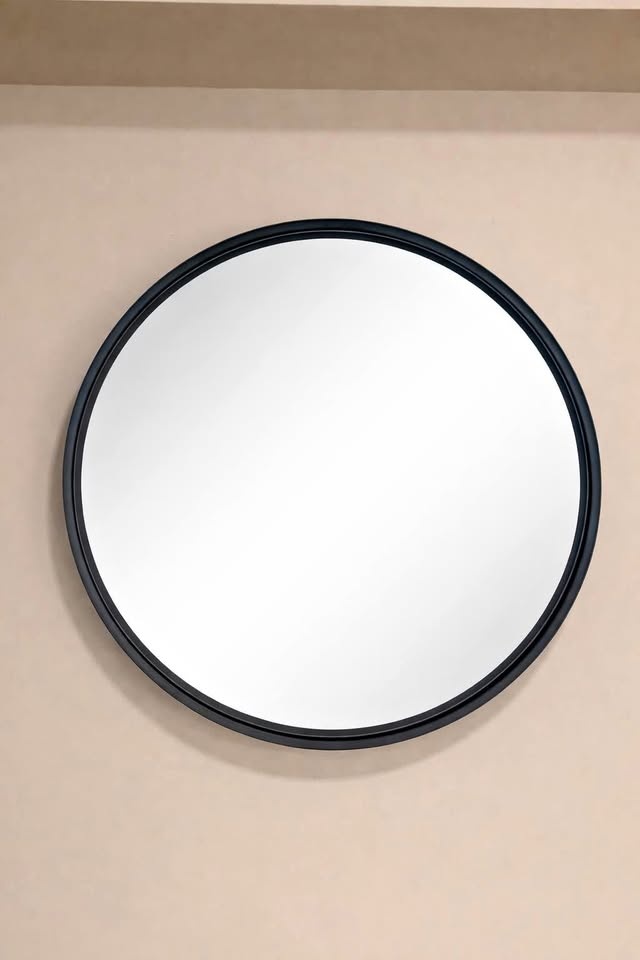 30 in Round Mirror with Black Metal Rim