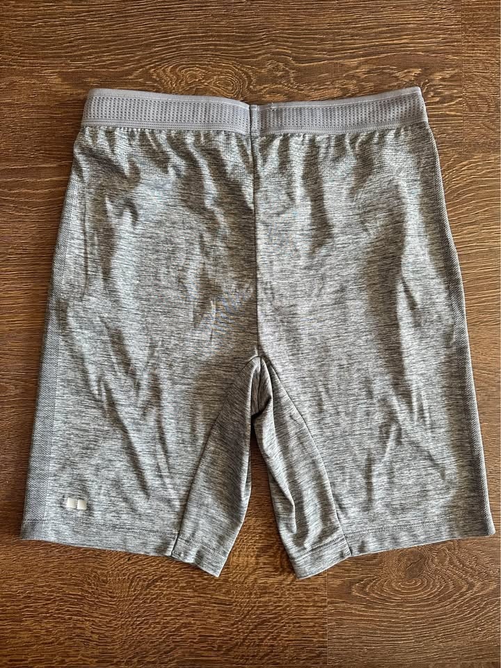 Uniqlo Men’s Shorts - Brand New - Size M - photo 4
