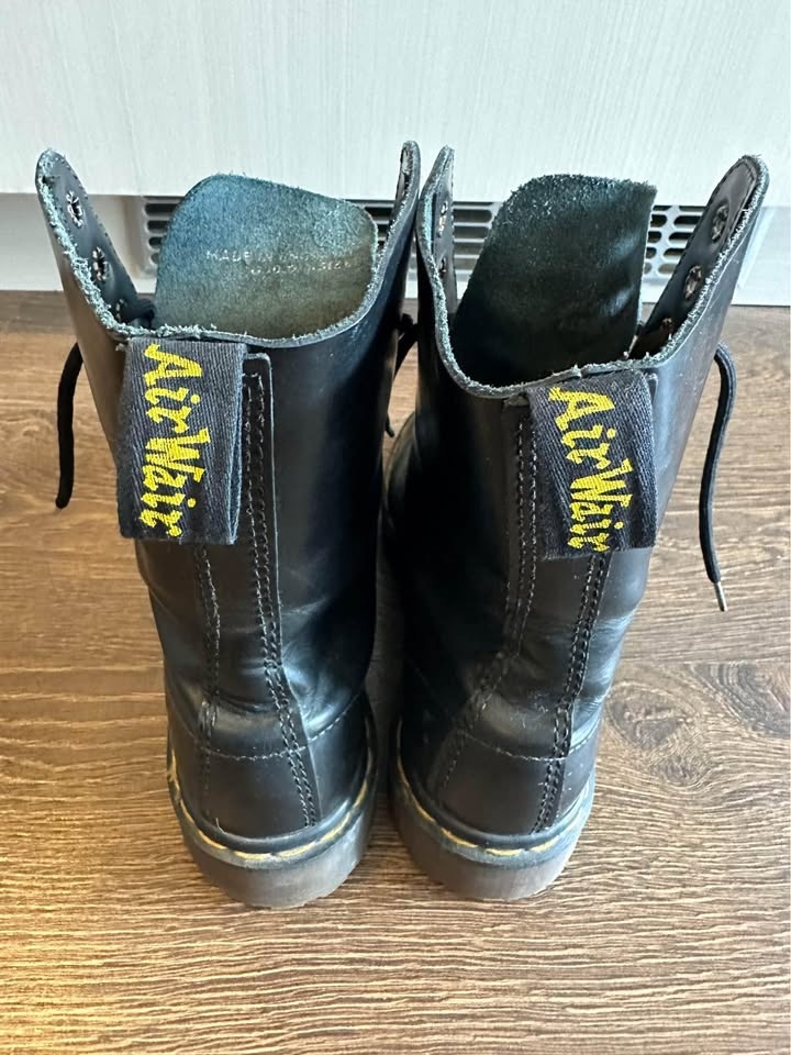 Dr Martens 1460 Black High Boots - Size 7.5 - photo 3