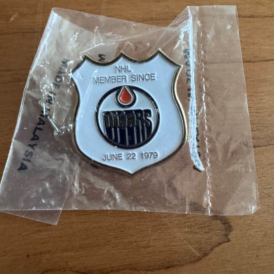 Edmonton Oilers Collectible Pin - photo 2