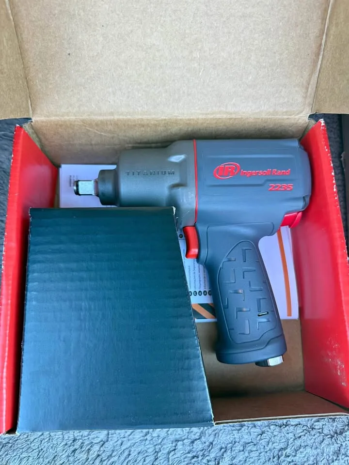 Ingersoll Rand 2235TiMAX 1/2" Air Impact Wrench thumbnail