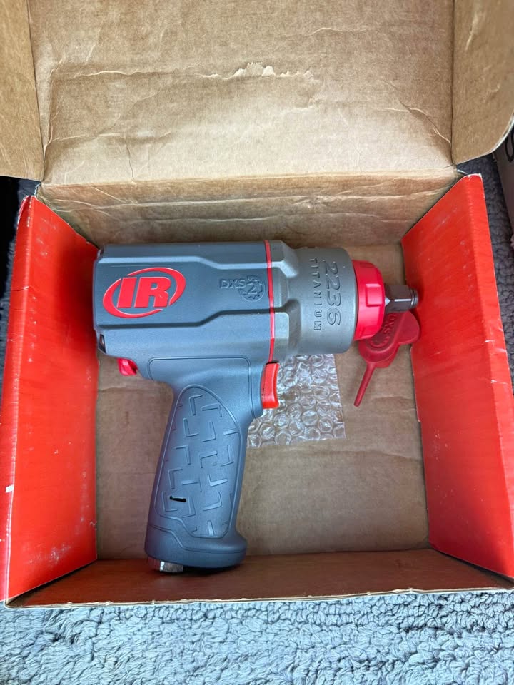 Ingersoll Rand Quiet Air Impact Wrench