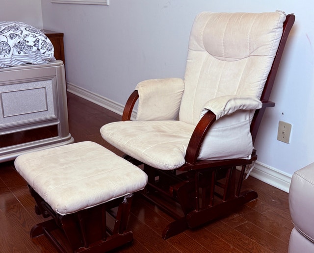 Glider Rocking Chair with Ottoman