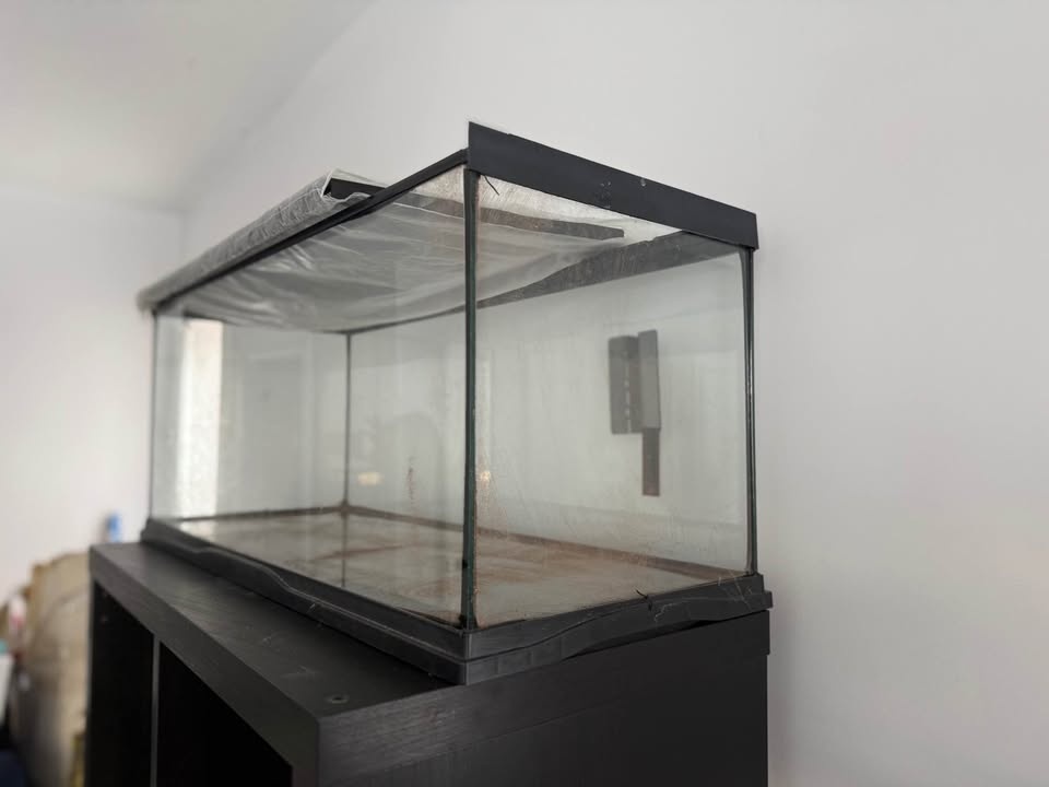 Reptile Terrarium (NOT Water-Tight) - photo 2