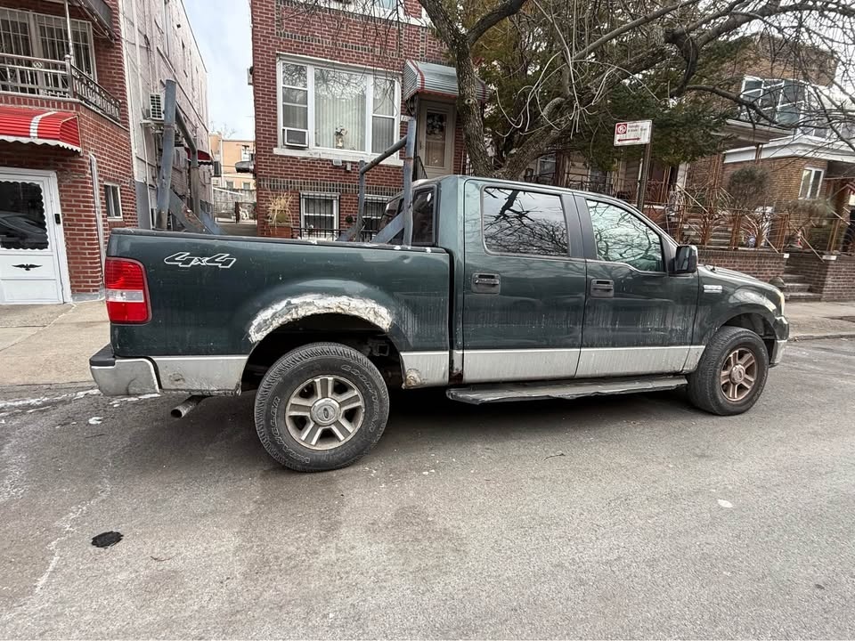 2006 Ford F150 SuperCrew FX4 Pickup 4D 6.5ft - photo 2