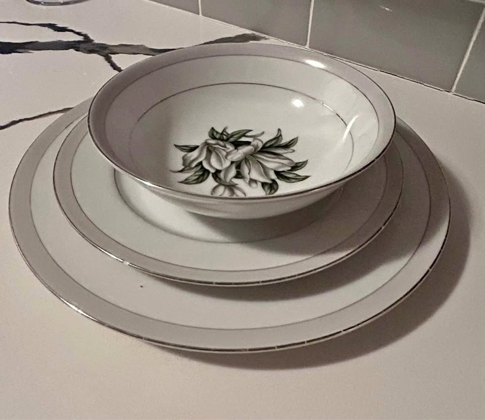 Wentworth Fine China (Japan) Yolanda 6023R
