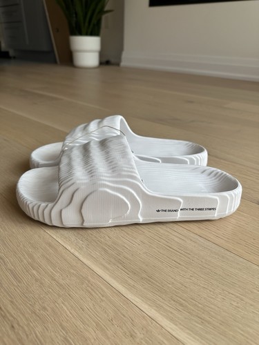 ADIDAS Adilette 22 Slides Men’s Size 13 White