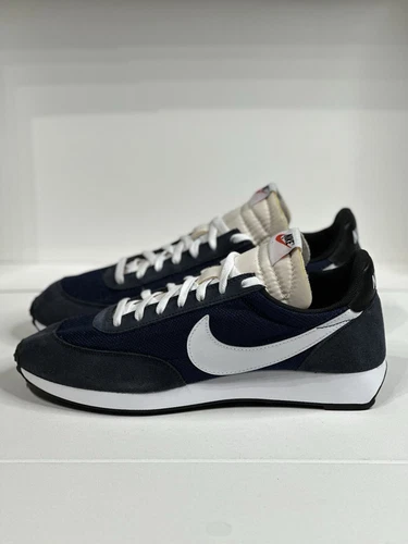 Nike mens Tailwind 79 Obesedian/ White Men’s shoes size 13