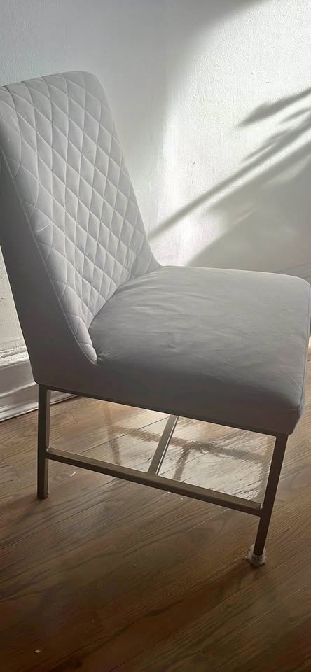 6 Dining Room Chairs - Grey