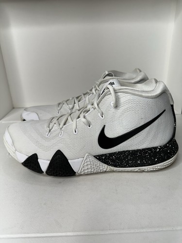 Nike Kyrie 4 Oreo Men’s Size 13.5