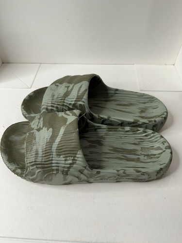 Adidas Adilette 22 slides 'Army Green' Men’s Size 13 BNIB