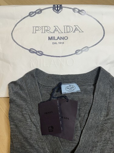 Prada Women's 100% Virgin Wool Cardigan Size 42 - photo 5