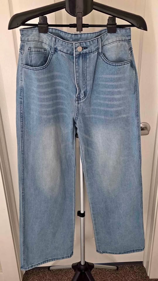 Size Large Light Wash Jeans - $15