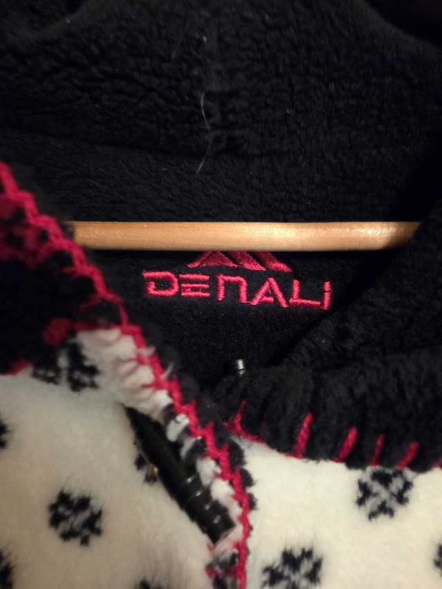 Denali Coat - Reversible Fair Isle/Black Fleece - Size Small - photo 3
