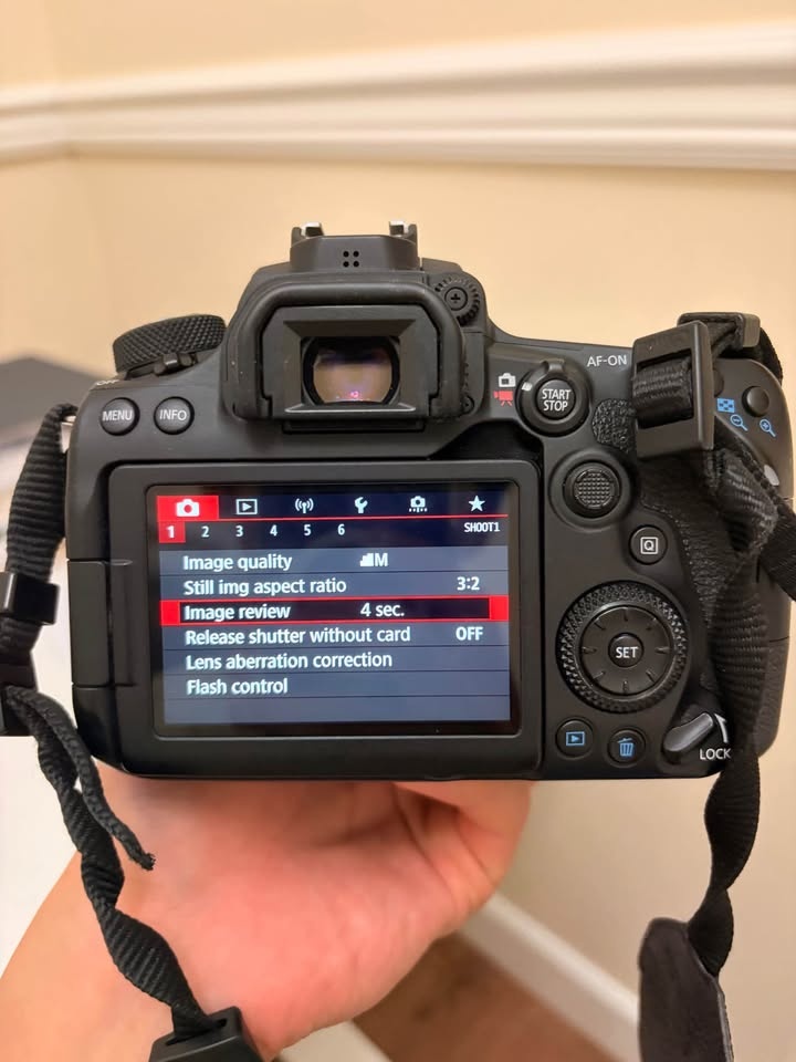 PLEASE TAKE QUICK SELL Canon EOS 90D DSLR Camera 18-135 Lens - photo 3