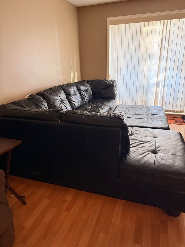 Sectional Couch and Ottoman - photo 2