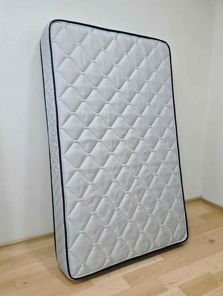 8-Inch Mattress - Like New Condition - photo 3