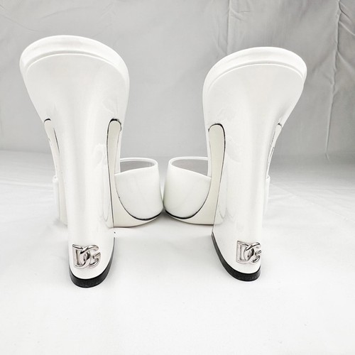 Dolce & Gabbana White Patent Leather Mules - EU 39 - photo 2