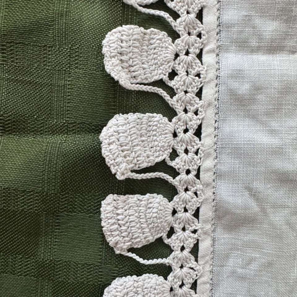 1920-30s Handmade Monogrammed Doily - photo 2