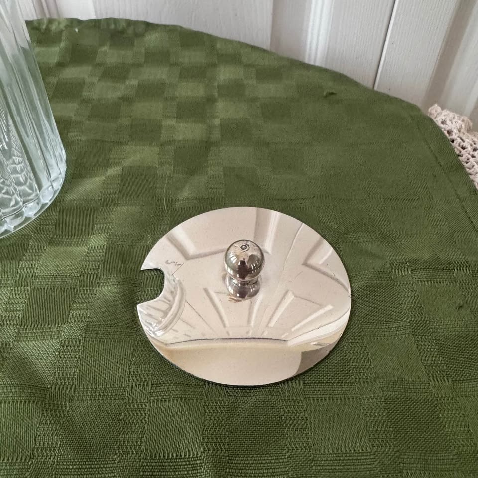 Depression glass jar with chrome lid - photo 5
