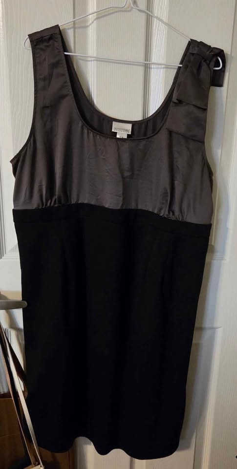 Lg/xl Maternity Clothes (one medium) - Thyme/Motherhood - photo 2