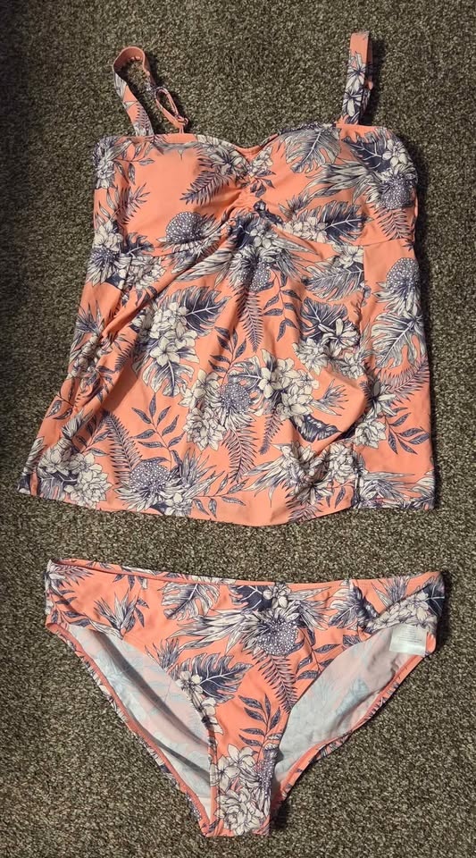 Lg/xl Maternity Clothes (one medium) - Thyme/Motherhood - photo 4
