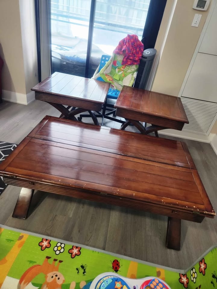 Expandable Coffee Table & 2 Side Tables