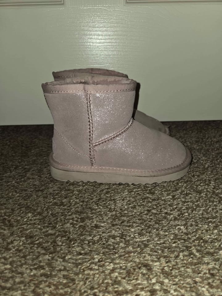 Toddler Size 10 "Ugg" Style Boots