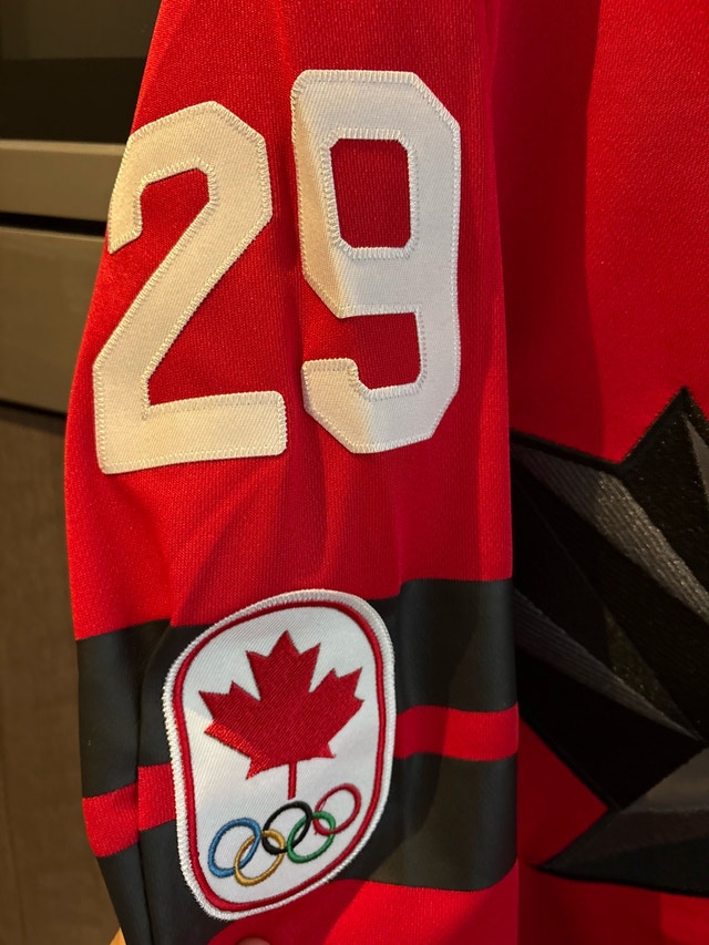 Nathan MacKinnon Canada Jerseys - New - photo 3