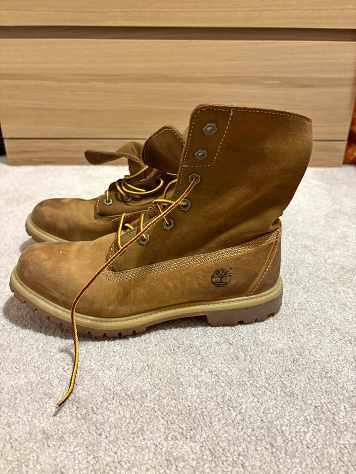Men's Timberland Boots Size 9