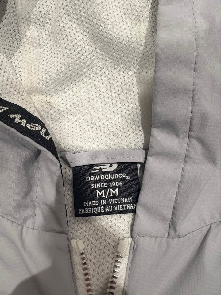Women's New Balance Light Jacket - photo 3