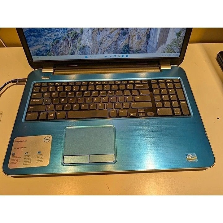 Dell Inspiron 17R-5721 17.3" Laptop Core i5 (8GB RAM, 250GB SSD)