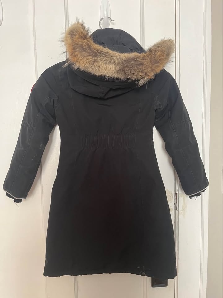 Girls Canada Goose Parka - photo 2