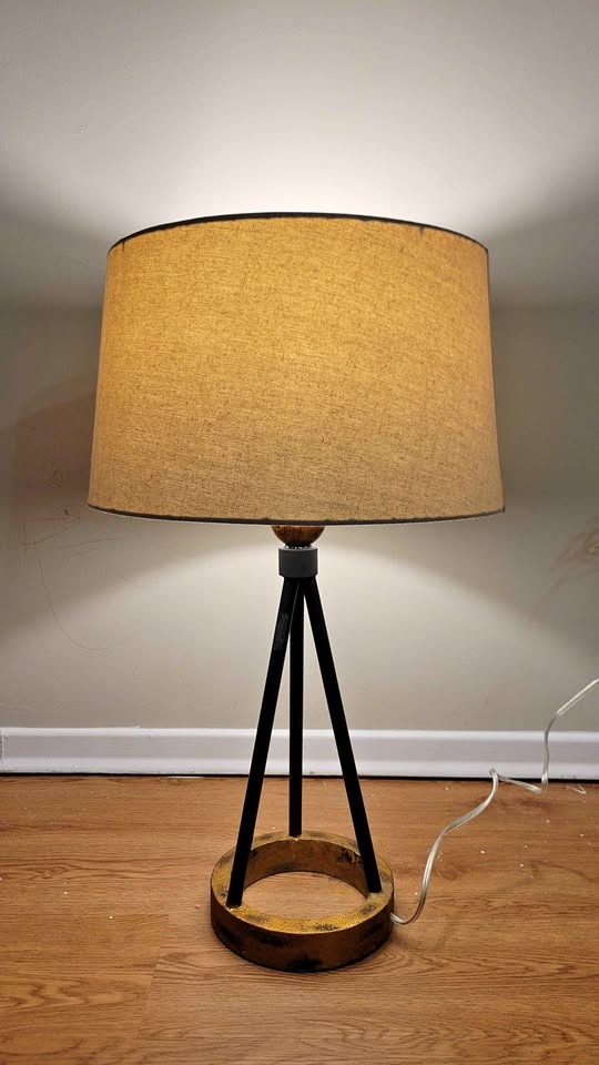 Modern Tripod Table Lamp