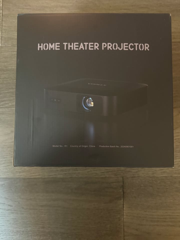 Mini Projector - 1080P - Auto Focus - WiFi/Bluetooth - Brand New - photo 2