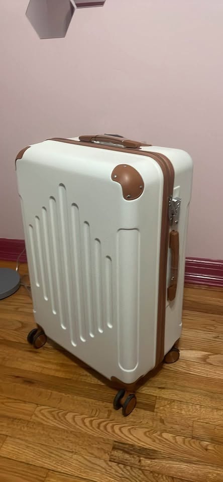 3 Piece Luggage Set - NEW - photo 5
