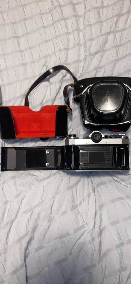 Praktica Super TL 35mm SLR Film Camera w/ 50mm f/2.8 Lens - photo 4