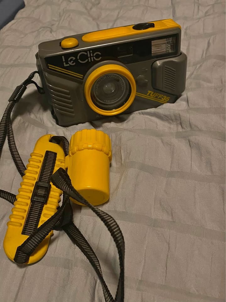 Le Clic Tuff 35mm Film Camera