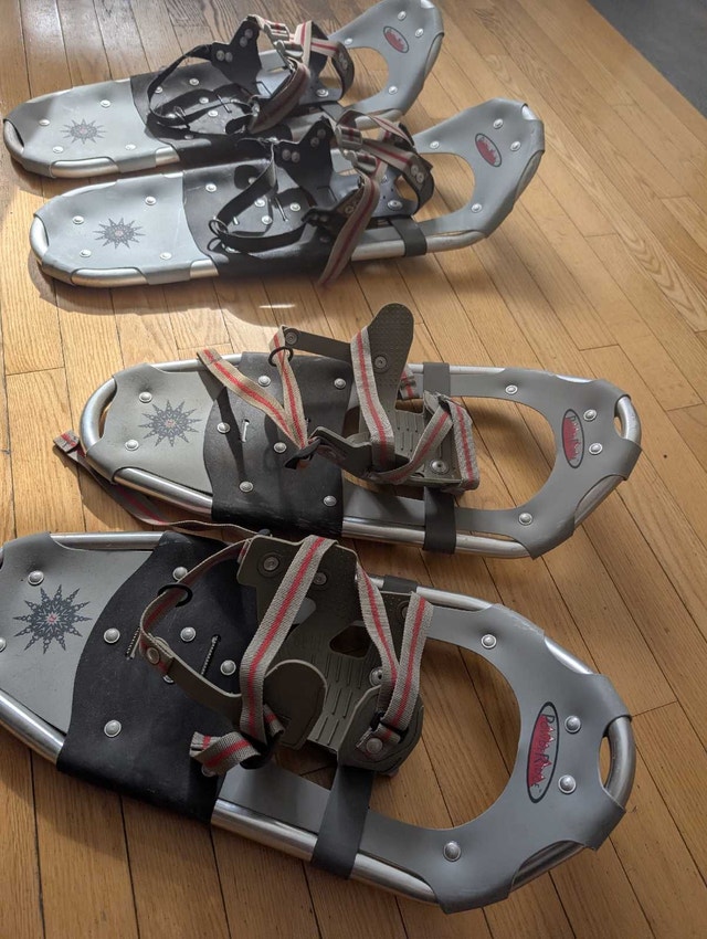 Snowshoes 2 sets