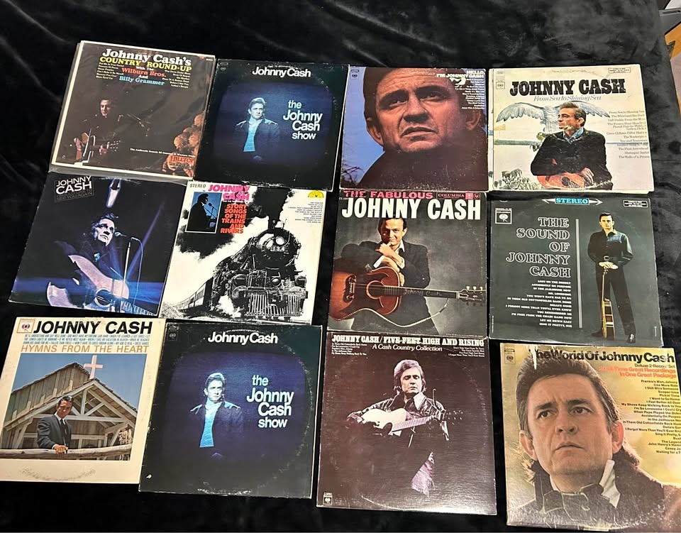 Lot of 13 Johnny Cash Vinyl LPs