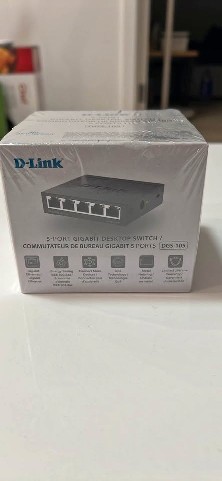 NEW!  5 Port Giga Switch - Moving Sale