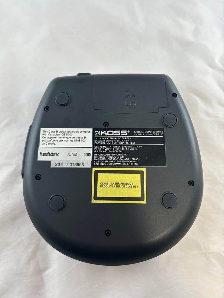 KOSS Portable CD Player CDP2150 - photo 3