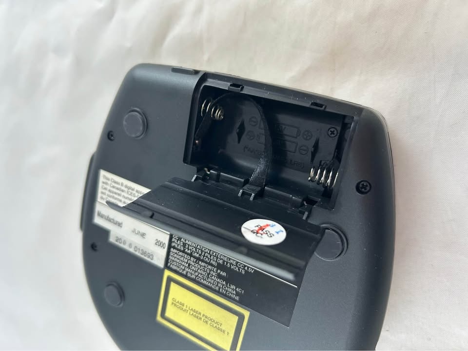 KOSS Portable CD Player CDP2150 - photo 4