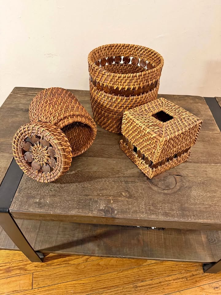 Handwoven Wicker Baskets – Boho / Natural Decor (Set or Individu