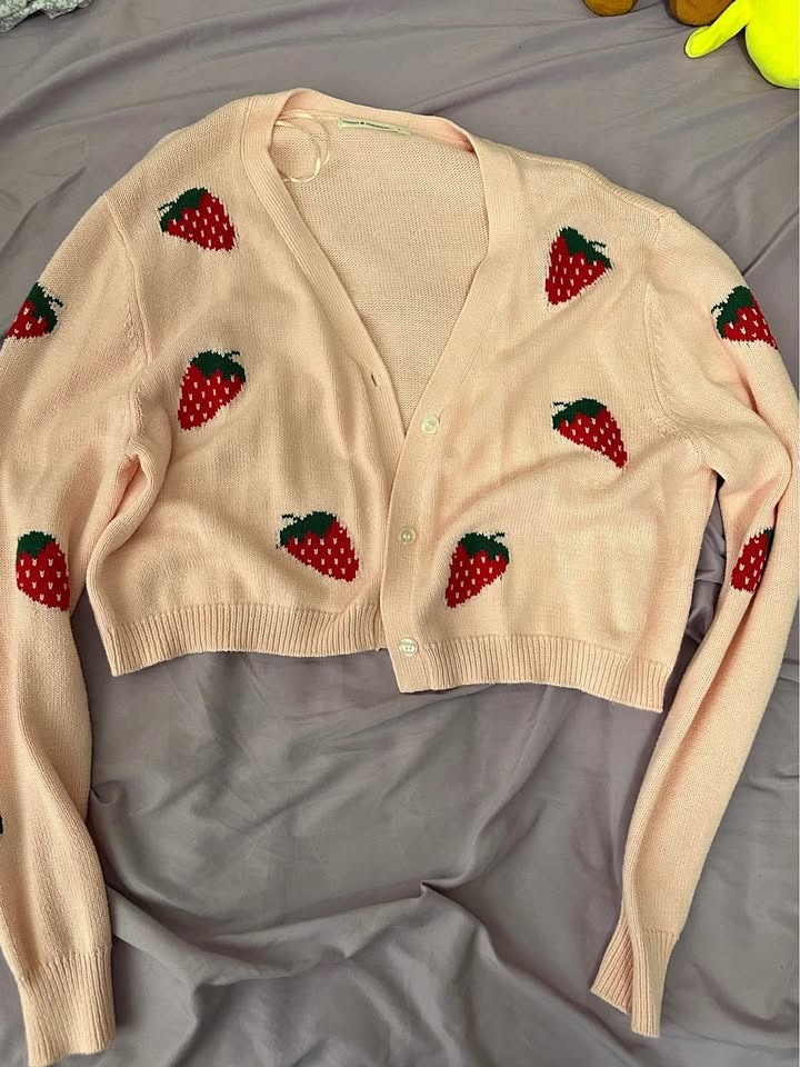 Large Strawberry cardigan