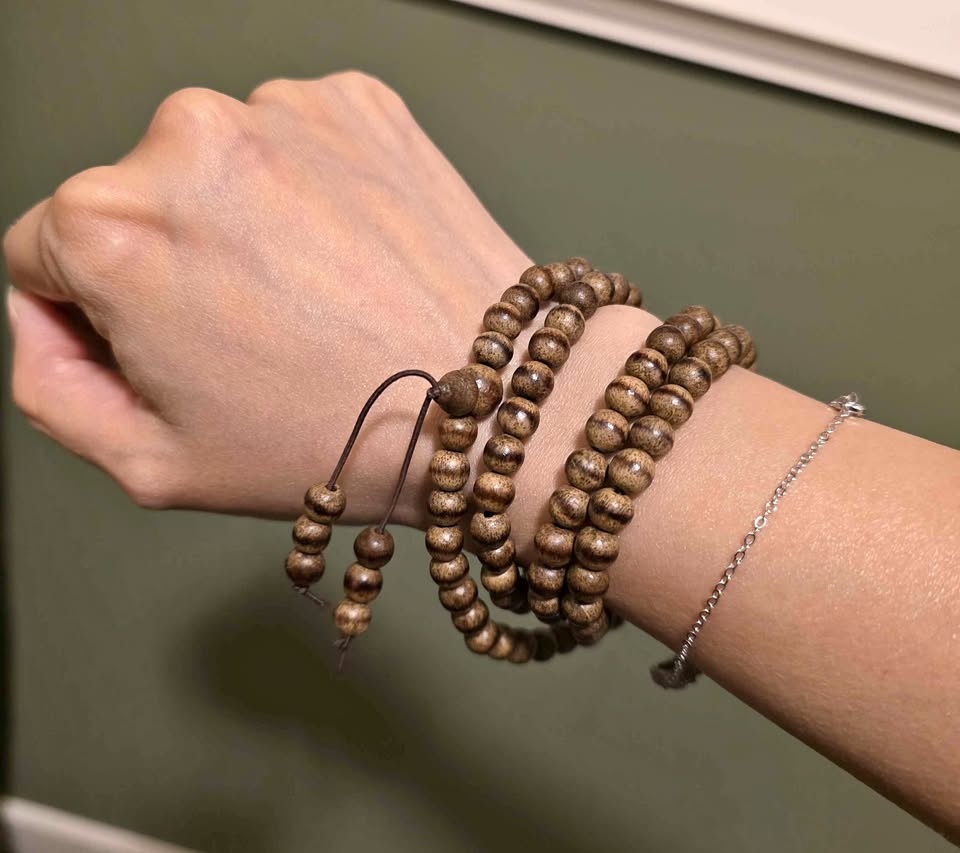 New Natural Agarwood 108-Bead Mala Bracelet