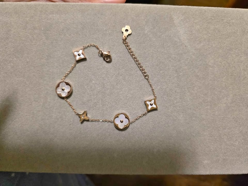 New Pinctada Albina Bracelet