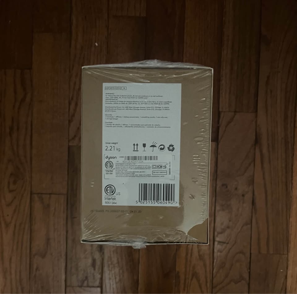NEW Dyson Supersonic Hair Dryer (Sealed w/ Reciept) - photo 5