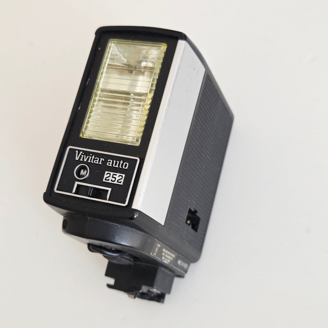 Vintage Camera Flash - Movie Prop (Needs Repair)