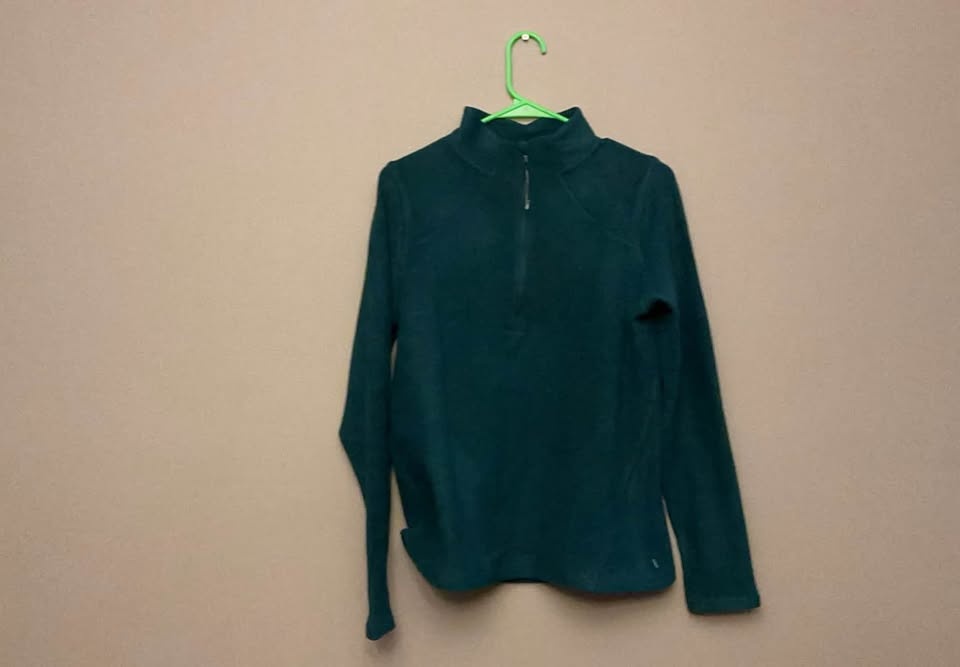 Medium 1/4 zip shirt - photo 3